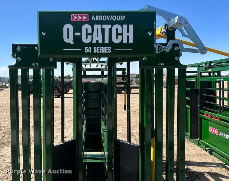 image for item DH1918 Arrowquip Q-Catch 54 series  livestock squeeze chute