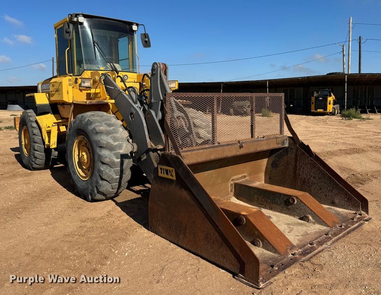 image for item DK2548 1995 Volvo L90C  wheel loader
