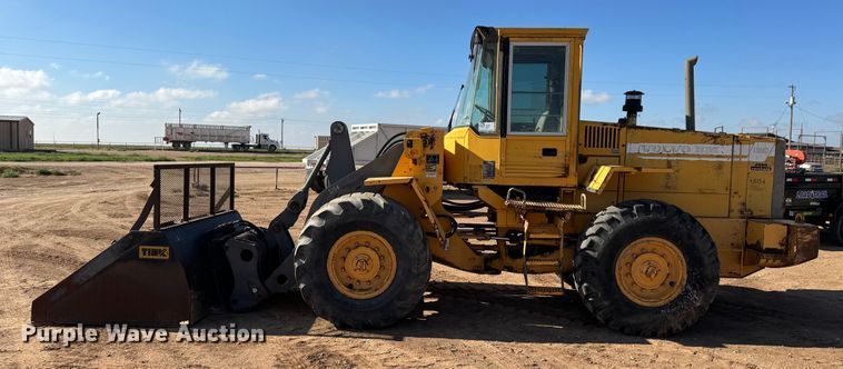 image for item DK2548 1995 Volvo L90C  wheel loader