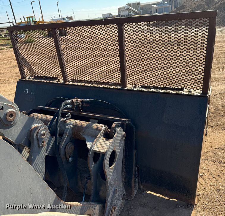 image for item DK2548 1995 Volvo L90C  wheel loader