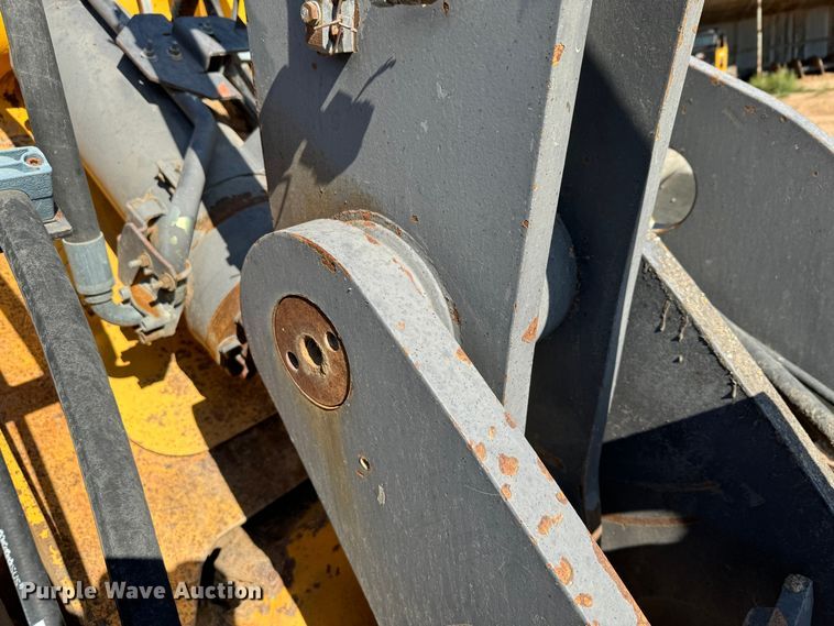 image for item DK2548 1995 Volvo L90C  wheel loader