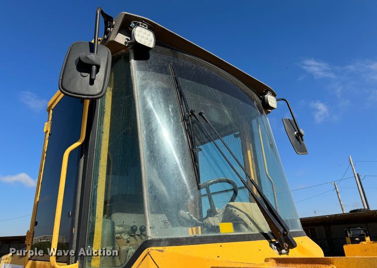 image for item DK2548 1995 Volvo L90C  wheel loader