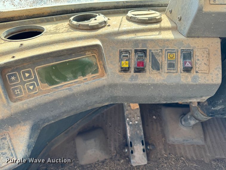 image for item DK2548 1995 Volvo L90C  wheel loader