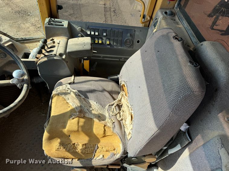 image for item DK2548 1995 Volvo L90C  wheel loader