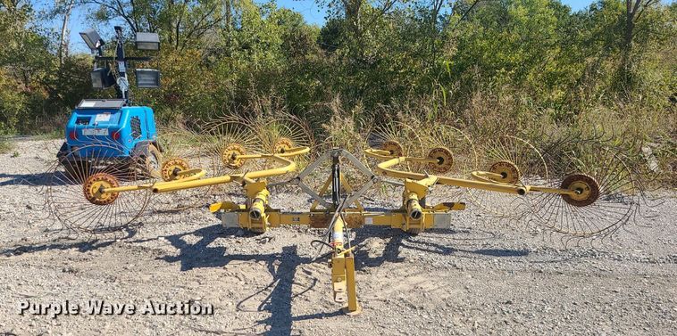 image for item DK4109 Vermeer WR20  hay rake