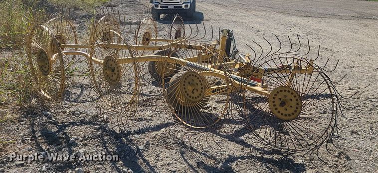 image for item DK4109 Vermeer WR20  hay rake