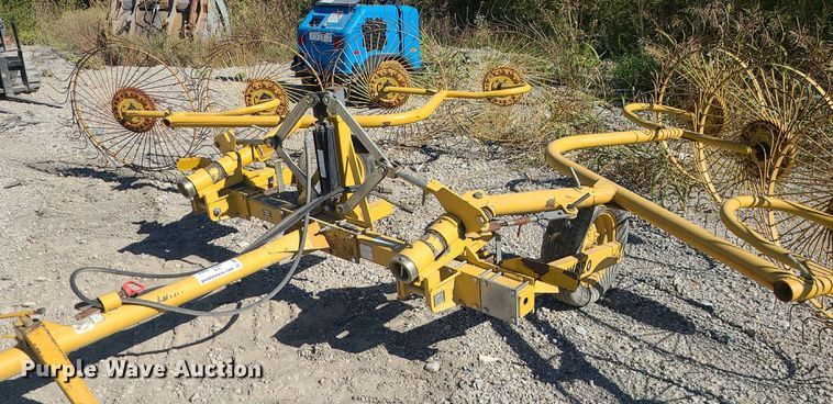 image for item DK4109 Vermeer WR20  hay rake