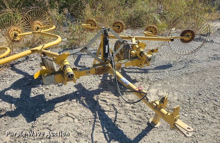 image for item DK4109 Vermeer WR20  hay rake