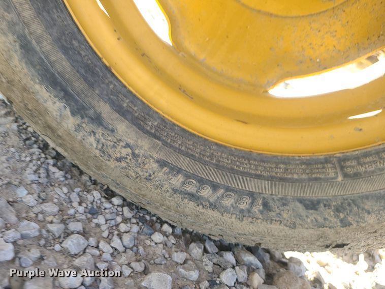 image for item DK4109 Vermeer WR20  hay rake