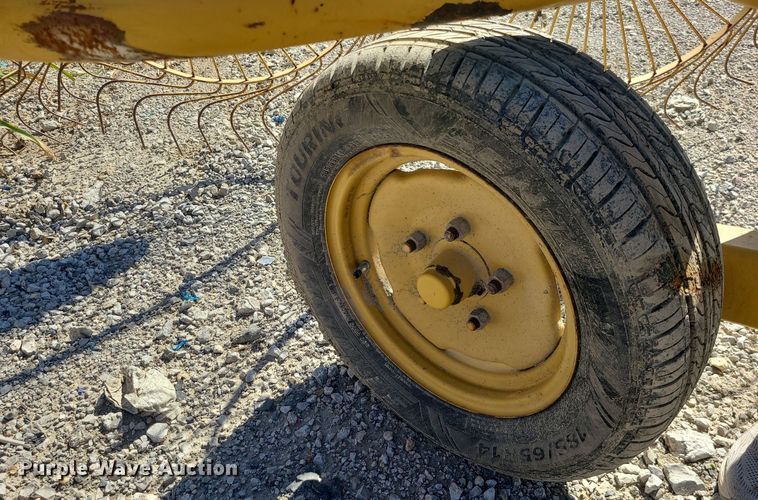 image for item DK4109 Vermeer WR20  hay rake