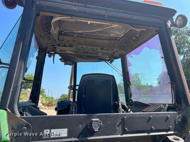 image for item DM2002 1984 John Deere 2550  tractor