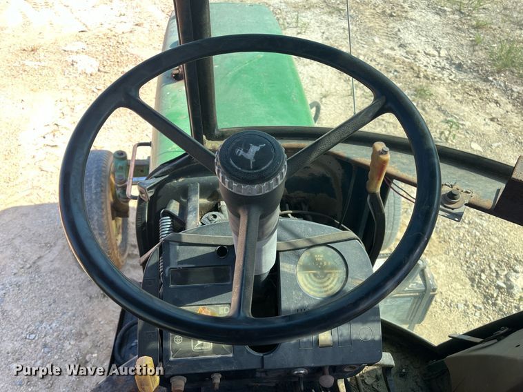 image for item DM2002 1984 John Deere 2550  tractor