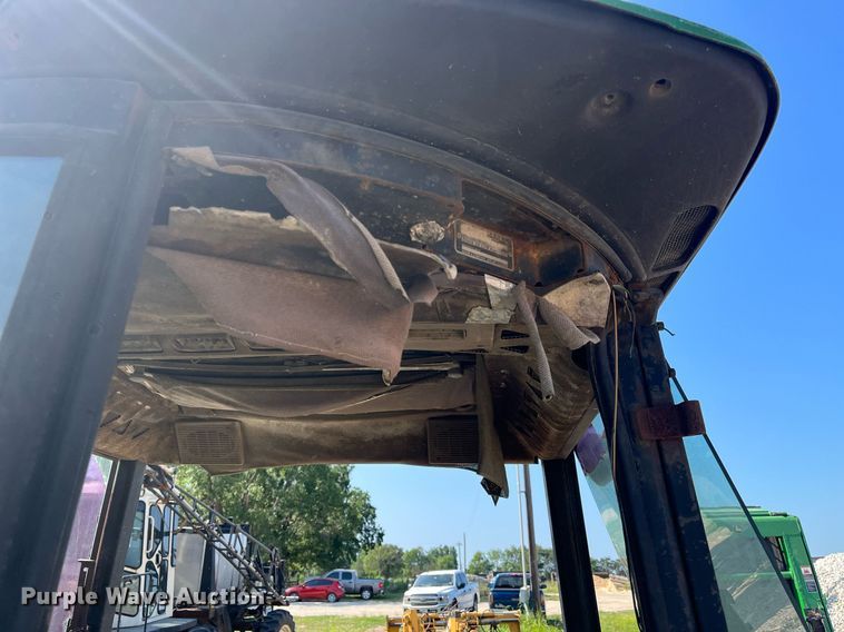 image for item DM2002 1984 John Deere 2550  tractor