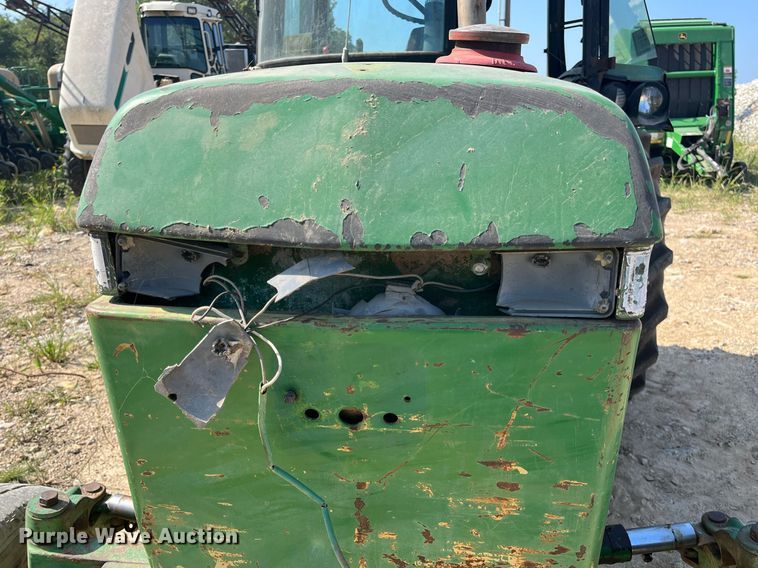 image for item DM2002 1984 John Deere 2550  tractor