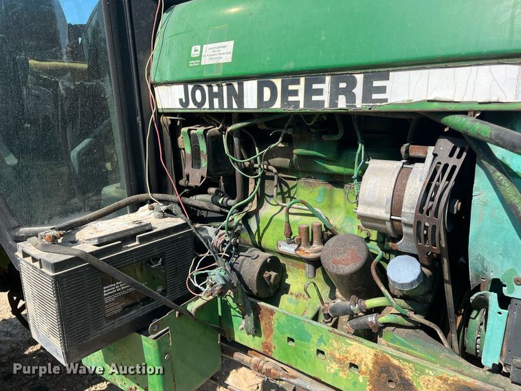 image for item DM2002 1984 John Deere 2550  tractor