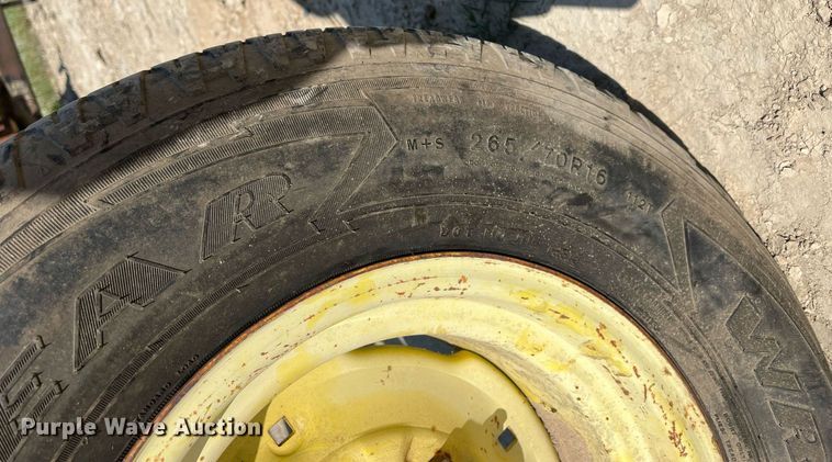 image for item DM2002 1984 John Deere 2550  tractor