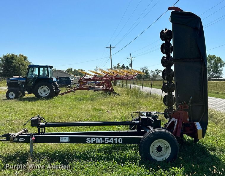 image for item DM6495 New Holland H6750  disc mower