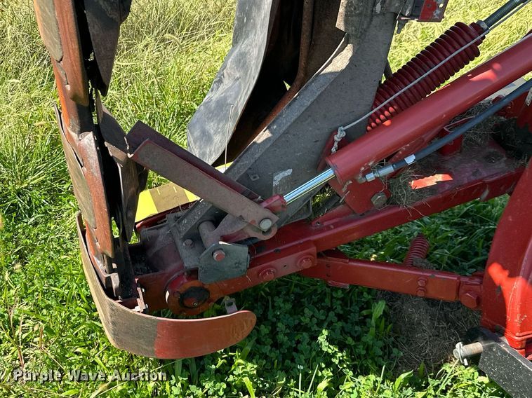 image for item DM6495 New Holland H6750  disc mower