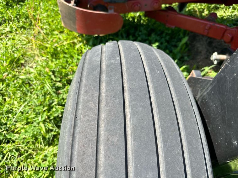 image for item DM6495 New Holland H6750  disc mower