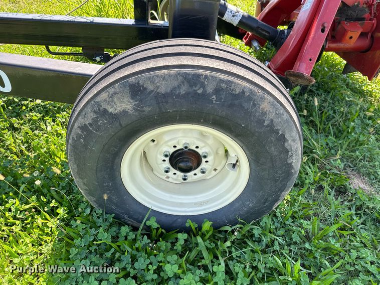 image for item DM6495 New Holland H6750  disc mower