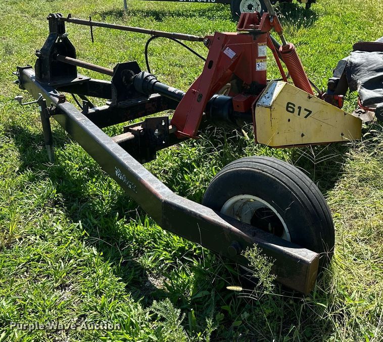 image for item DM6496 New Holland 617  disc mower