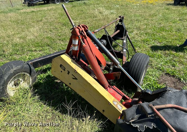 image for item DM6496 New Holland 617  disc mower