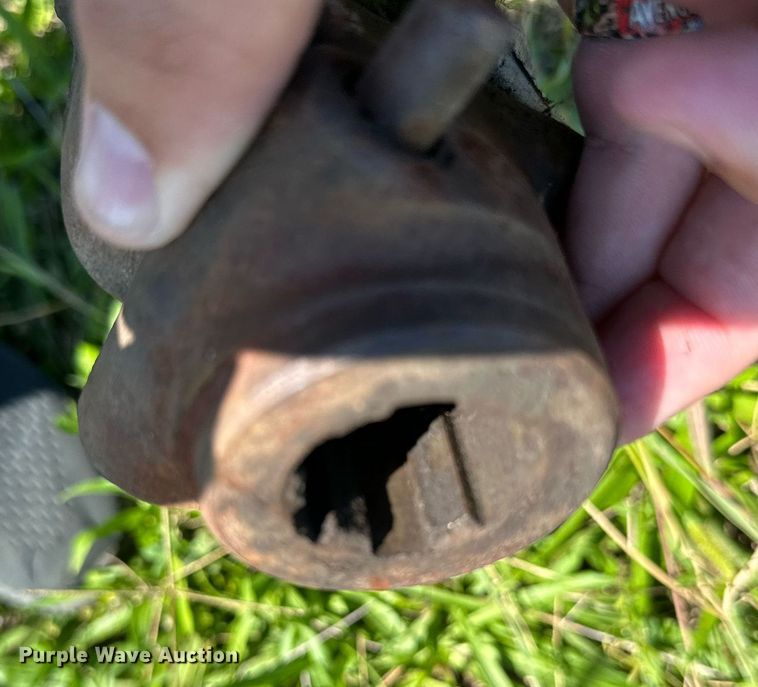 image for item DM6496 New Holland 617  disc mower