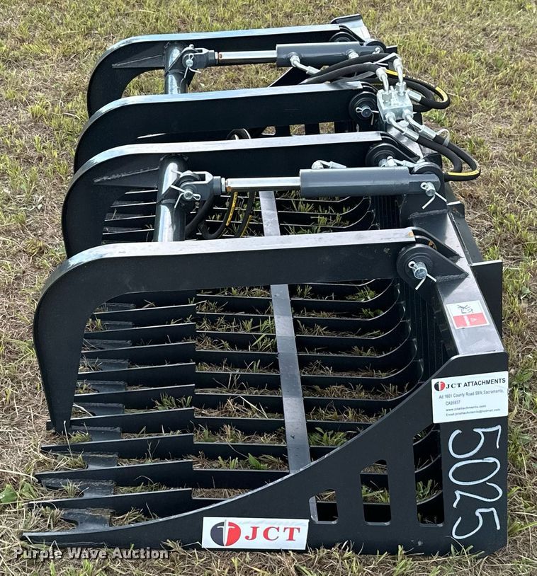 image for item DM6539 JCT  72" W skid steer grapple bucket