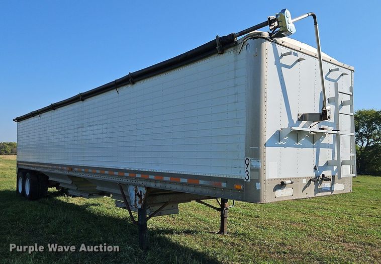 image for item DP2456 1993 Wilson DWH-200  grain trailer