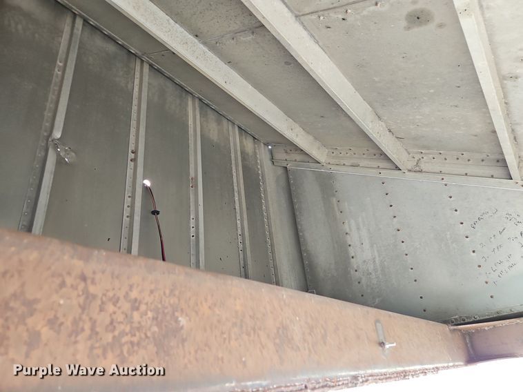 image for item DP2456 1993 Wilson DWH-200  grain trailer