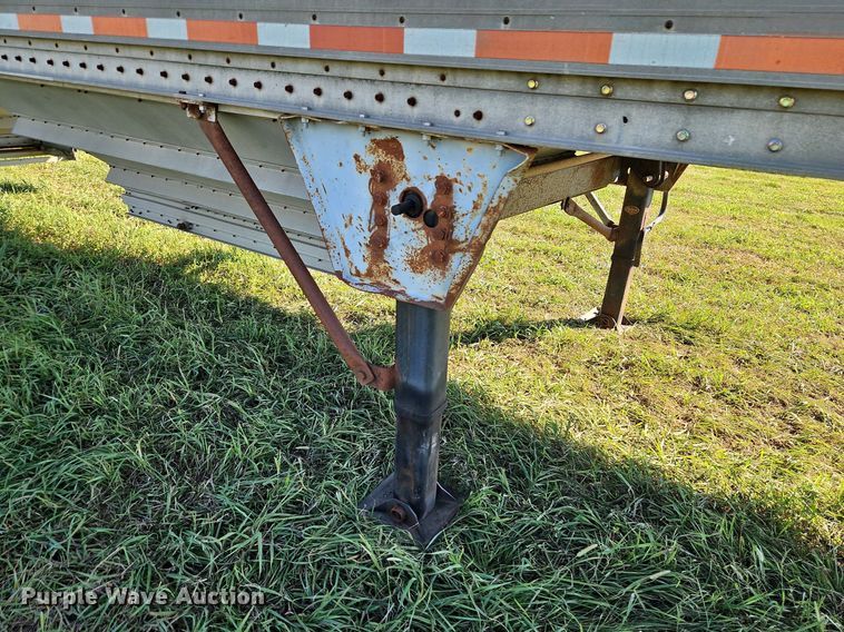 image for item DP2456 1993 Wilson DWH-200  grain trailer