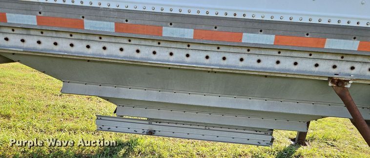 image for item DP2456 1993 Wilson DWH-200  grain trailer