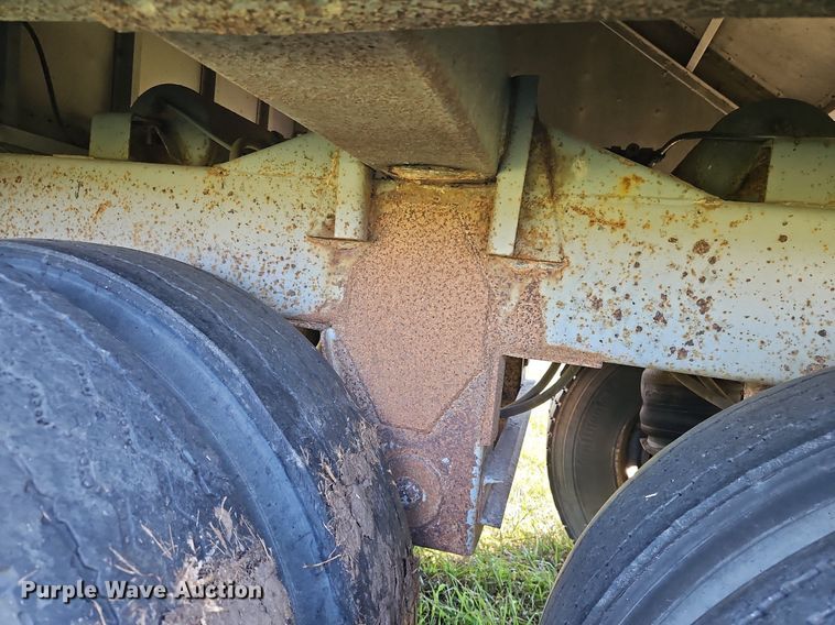 image for item DP2456 1993 Wilson DWH-200  grain trailer