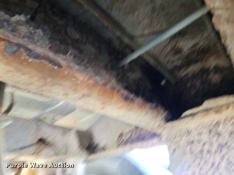 image for item DP2456 1993 Wilson DWH-200  grain trailer