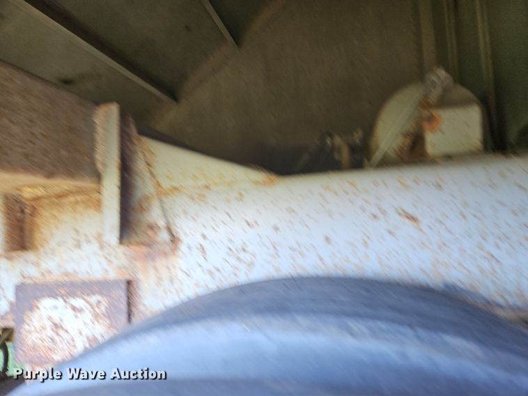 image for item DP2456 1993 Wilson DWH-200  grain trailer