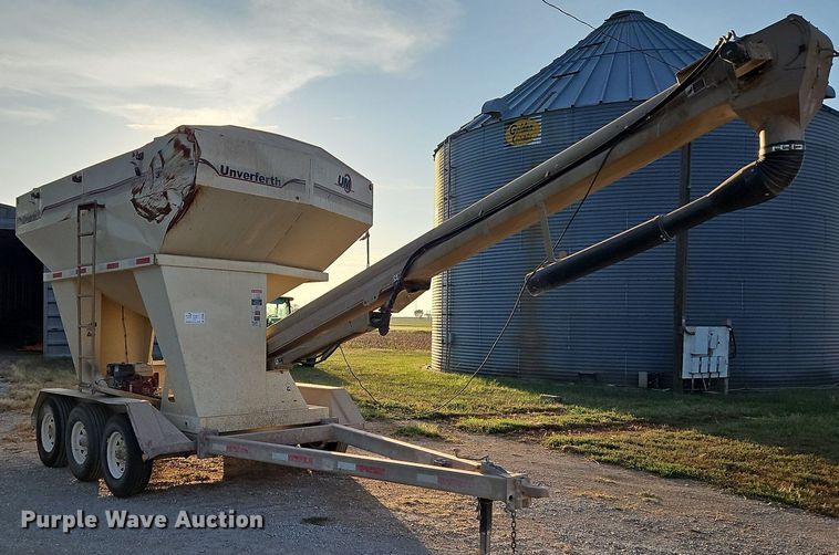 image for item DP2463 Unverterth Seedrunner 3750  seed tender