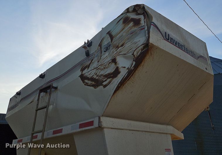 image for item DP2463 Unverterth Seedrunner 3750  seed tender