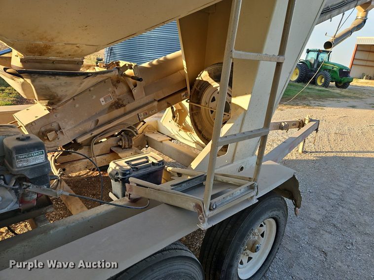 image for item DP2463 Unverterth Seedrunner 3750  seed tender