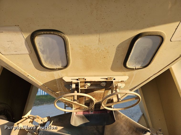 image for item DP2463 Unverterth Seedrunner 3750  seed tender