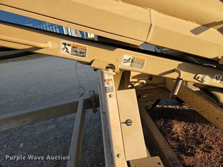 image for item DP2463 Unverterth Seedrunner 3750  seed tender