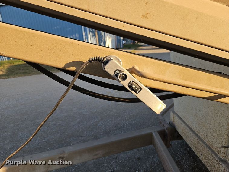 image for item DP2463 Unverterth Seedrunner 3750  seed tender