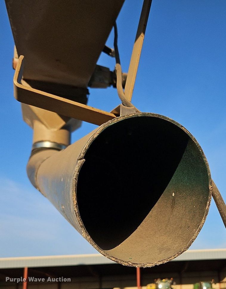 image for item DP2463 Unverterth Seedrunner 3750  seed tender