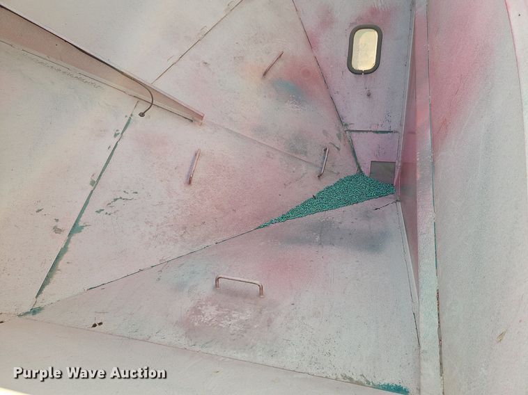 image for item DP2463 Unverterth Seedrunner 3750  seed tender