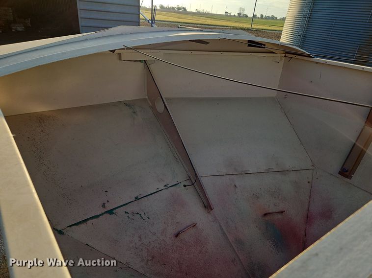 image for item DP2463 Unverterth Seedrunner 3750  seed tender