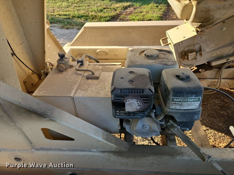 image for item DP2463 Unverterth Seedrunner 3750  seed tender