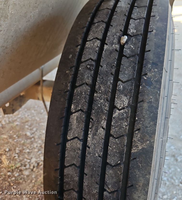 image for item DP2463 Unverterth Seedrunner 3750  seed tender