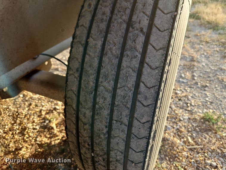 image for item DP2463 Unverterth Seedrunner 3750  seed tender