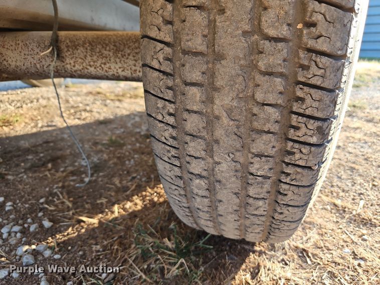 image for item DP2463 Unverterth Seedrunner 3750  seed tender