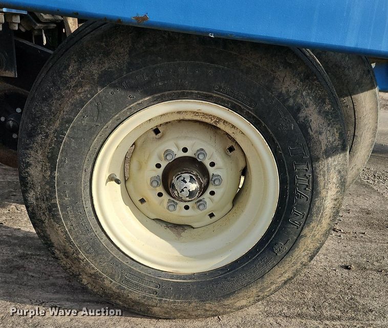 image for item DP2465 Progressive 1300  NH3 applicator