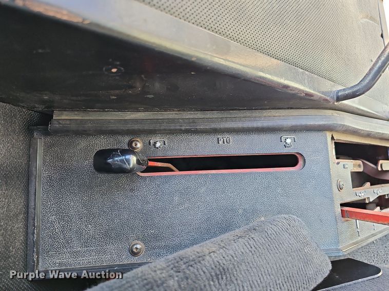 image for item DQ1185 1979 International 1086  tractor